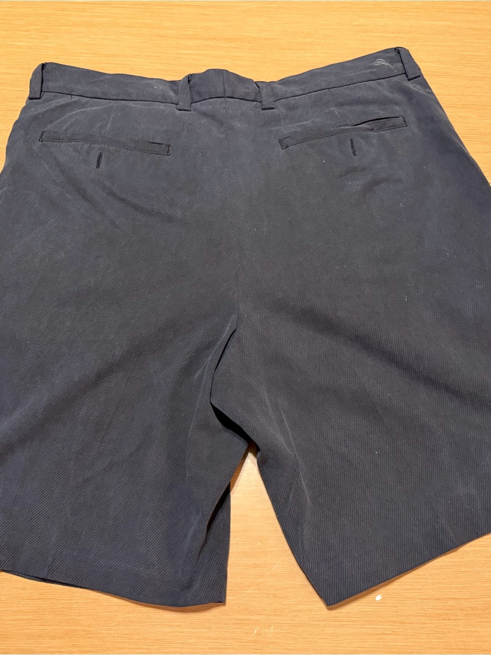 Tommy Bahama Black Men’s Chino Shorts - Picture 3 of 3